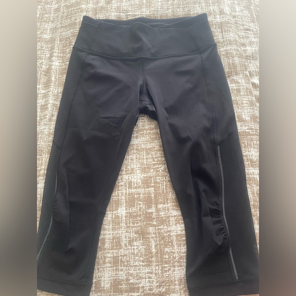 EUC Women’s Lululemon Gear up High Rise Crop